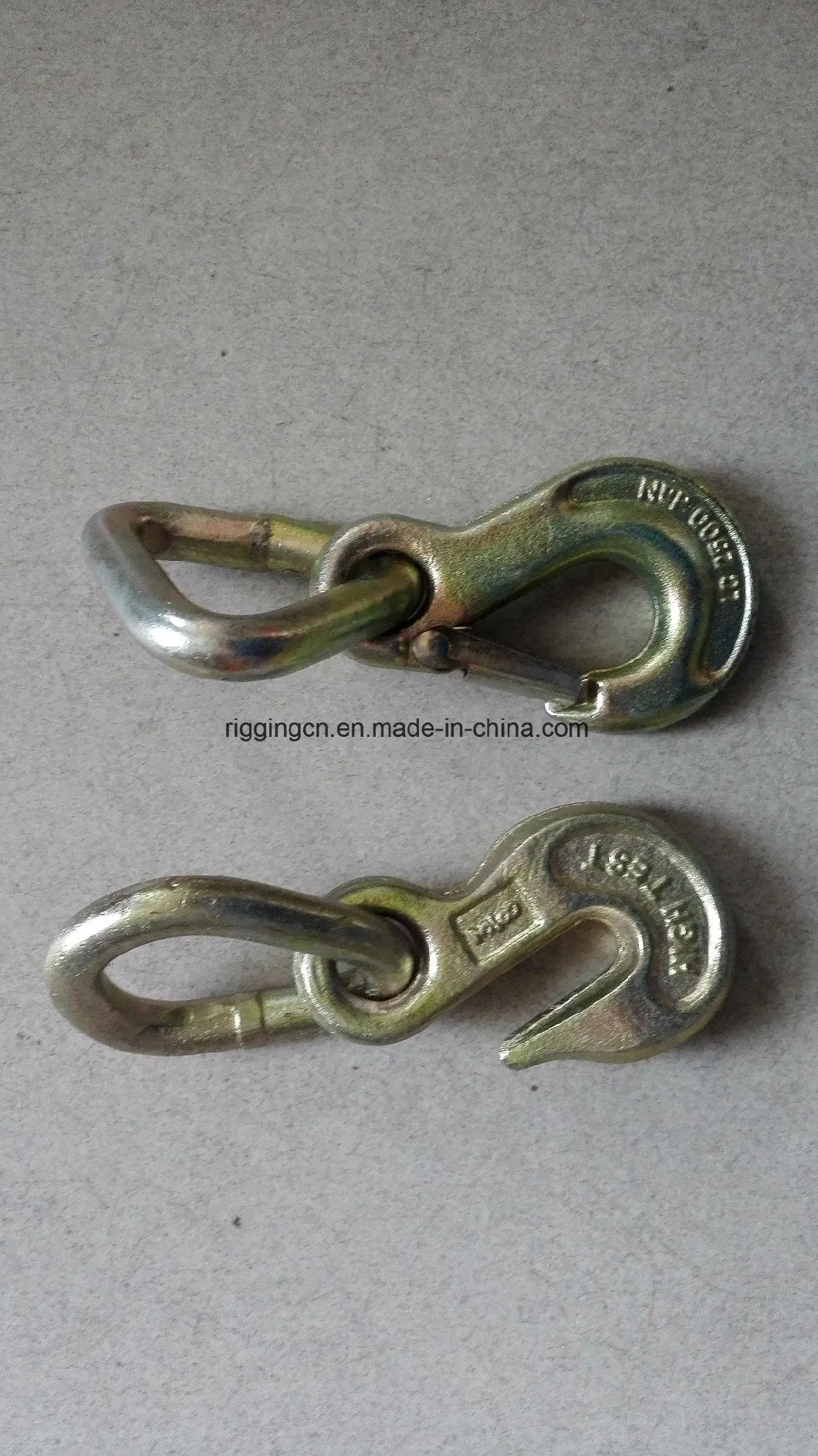Clevis Grab Hook with Triangle Ring Master Link Assembly