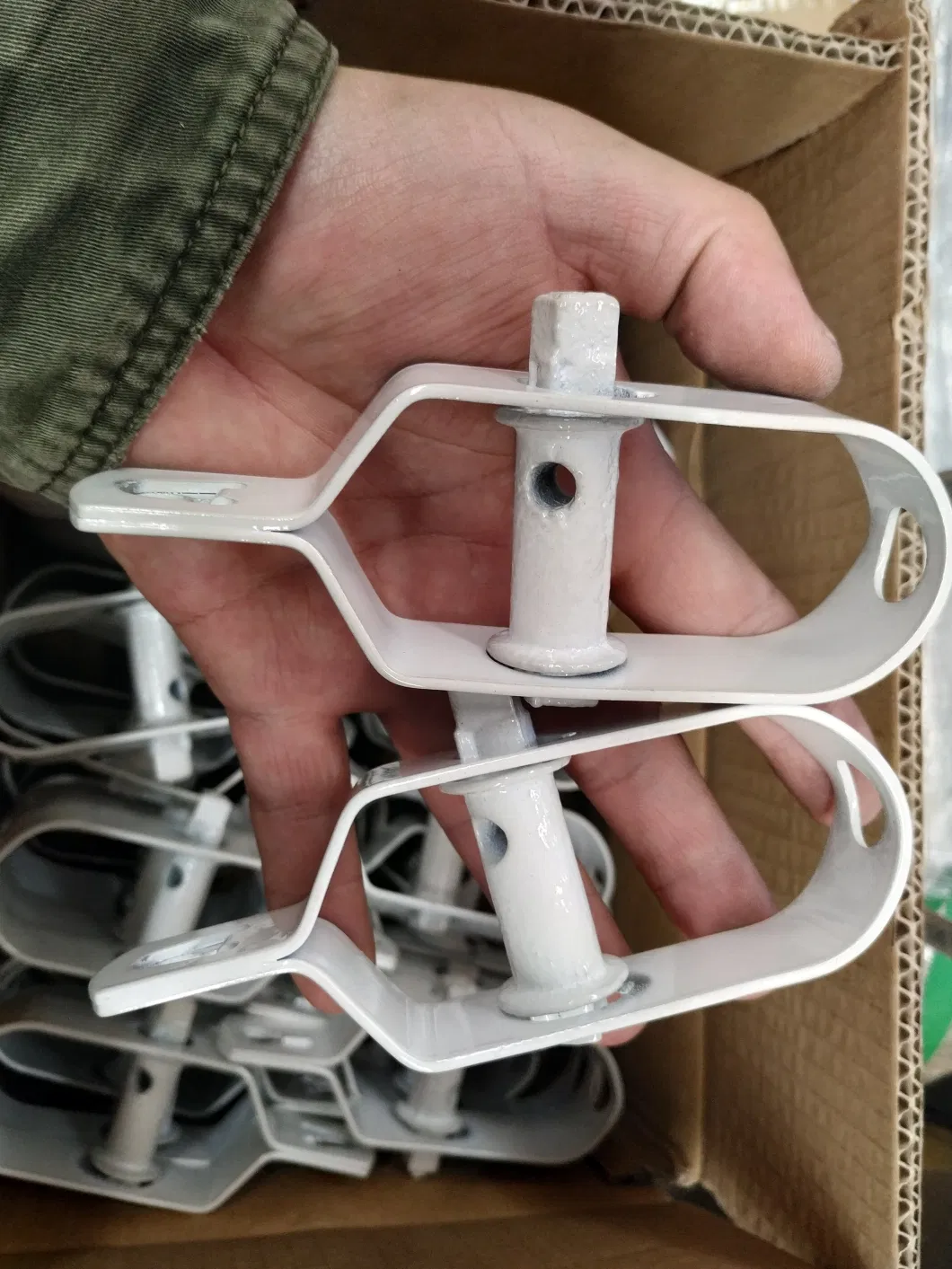Able Strainer Wire Tensioner Painted White for Farm Fence Green House